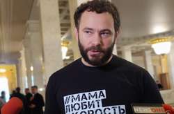 «#Мама любит скорость». Народний депутат Дубінський отримав у подарунок три елітні автівки