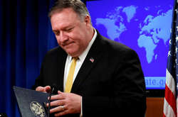 Держсекретар США Майк Помпео ухвалив рішення відкласти візит в Україну, який був запланований на 3 і 4 січня