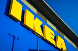 IKEA виплатить $46 млн батькам хлопчика, який загинув від падіння комода