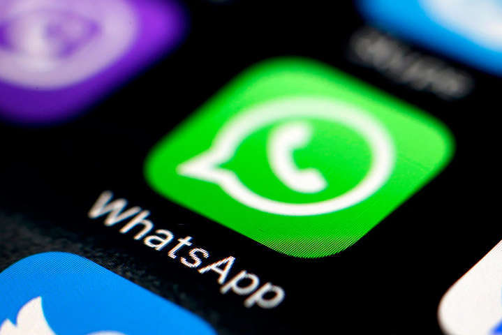 У мессенджері WhatsApp знайшли «новорічний» вірус