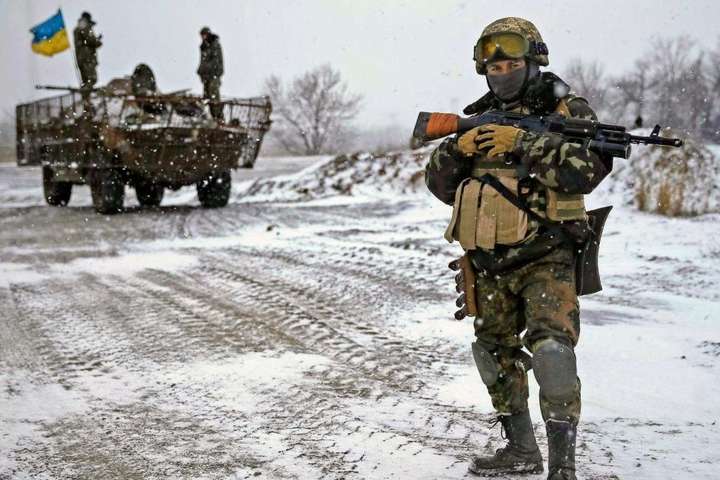 Окупанти знову обстріляли позиції Збройних сил України на Донбасі