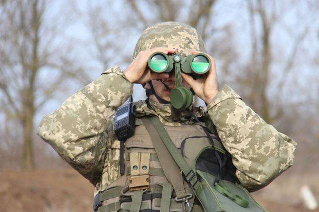 Доба на Донбасі: бойовики обстріляли українські війська під Василівкою