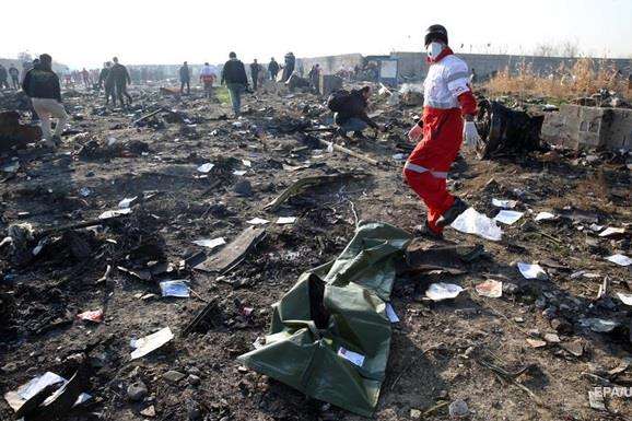 Авіакатастрофа в Ірані: Посольство України прибрало з сайту інформацію про «версія теракту виключається»