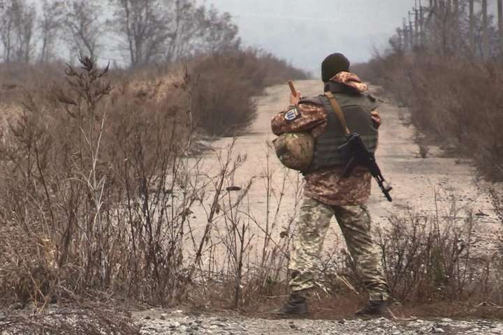 Боевики ОРДЛО ранили украинских военных
