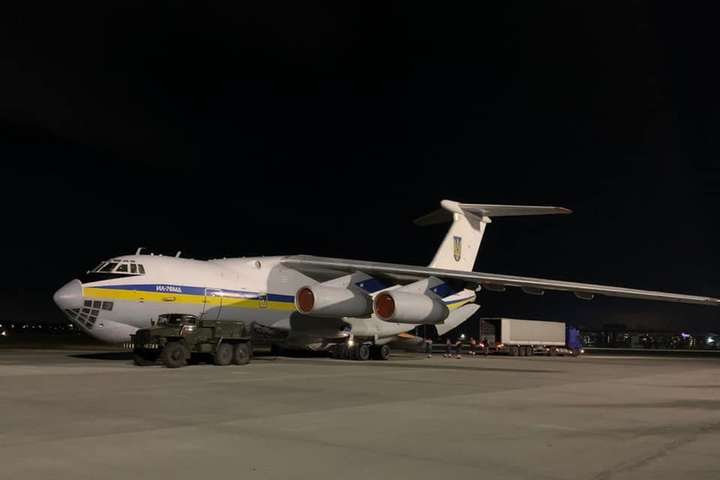 Літак Міноборони України вилетів в Тегеран