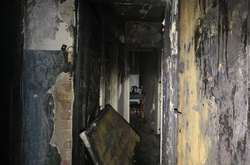 На Виноградарі горіла квартира: рятувальники евакуювали людей по автодрабині (фото)