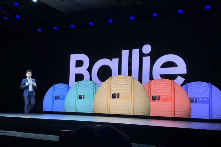 Samsung представив домашнього робота Ballie