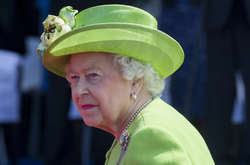 Елизавета II отреагировала на решение Гарри и Меган уйти из королевской семьи