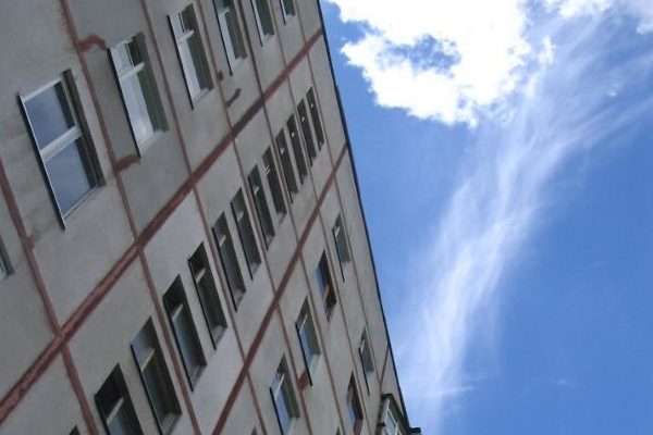 11-летний житель Харьковщины хотел прыгнуть с 9-этажки, чтобы привлечь внимание матери