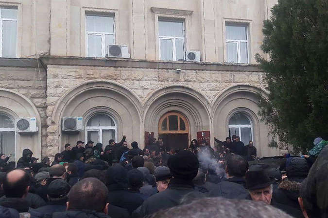 Власти Абхазии заявили о попытке госпереворота