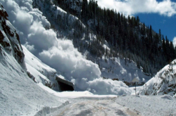 В Карпатах сохраняется снеголавинная опасность