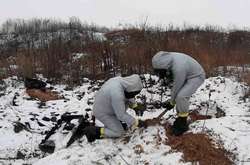 Спеціалісти взяли зразки&nbsp; ґрунту для аналізу 