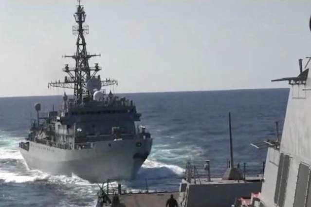 Російський корабель «агресивно зблизився» з американським есмінцем