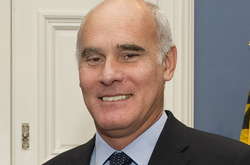 Португальський дипломат Жуан Вале де Алмейда 