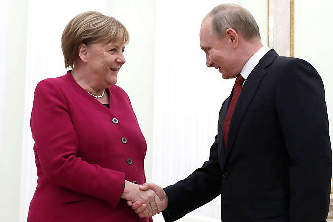 Меркель в Москві заявила про необхідність добудувати «Північний потік – 2»