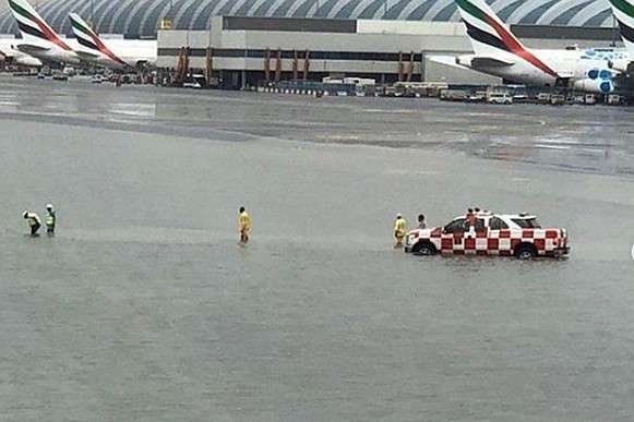 Аеропорт Дубая затоплений - скасовані десятки рейсів (відео)