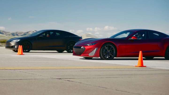 Tesla Model S Performance ефектно програла дрег-рейсинг новачку Drako GTE (відео)