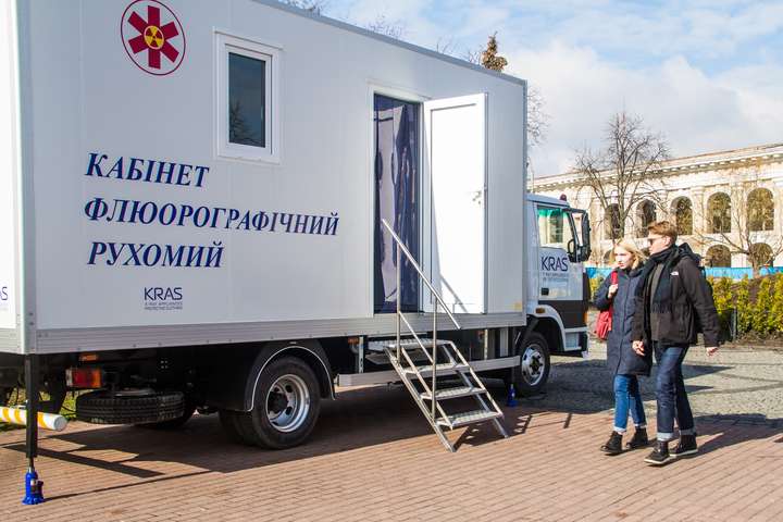 У січні у Києві працюватиме пересувний флюорограф: де і коли