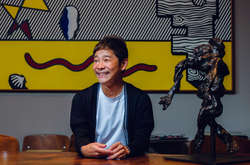 Осенью 2018 года компания SpaceX Илона Маска выбрала Маэдзаву как первого коммерческого клиента для полетов на Луну на космическом корабле Starship