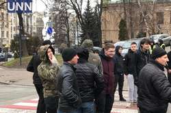 Среди протестующих против рынка земли в Киеве замечены дети