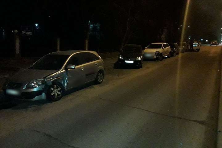 У Києві п’яний водій протаранив чотири автівки та намагався втекти (фото)
