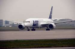 Літак Варшава-Москва повернувся назад до аеропорту