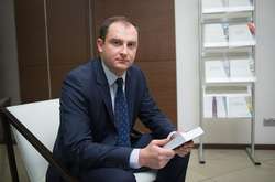 СБУ проводить обшуки у керівника податкової Верланова