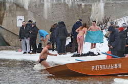 У Києві облаштовано 16 локацій для купання на Водохреща (список)