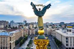 Куди пливе і куди плистиме Україна?