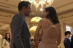  45-летний Брэдли Купер посетил светский раут в Беверли-Хиллз в компании 31-летней испанской актрисы Аны де Армас 
  