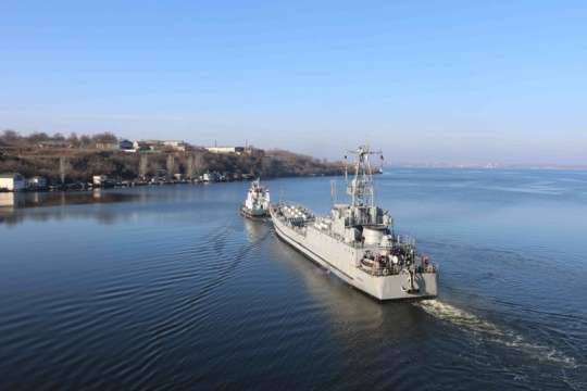 <p>Десантний корабель «Юрій Олефіренко» вийшов з акваторії ДП «Миколаївський суднобудівний завод»</p>
<p> — Як у Миколаєві розводили три мости, щоб випустити в море легендарний десантний корабель: фотофакт «></p></div>
<div class=