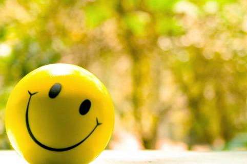 Вчені з’ясували, що робить людей щасливими