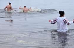 В УПЦ розповіли, чи допомагає купання на Водохреща змити гріхи