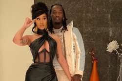  27-летняя Карди Би потрясла поклонников провокационным нарядом 
  