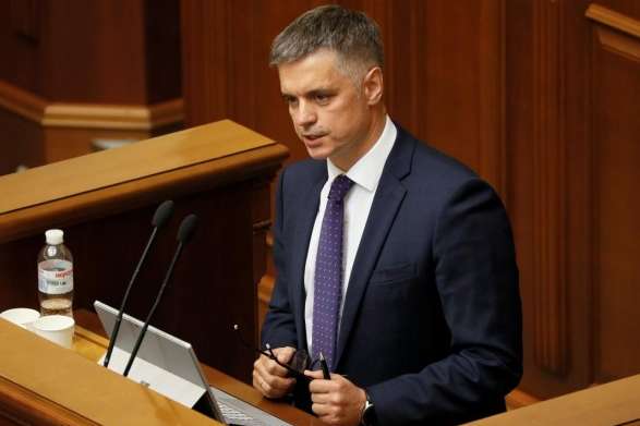 Пристайко: Зарплаты министров по 16 тыс. грн - это неуважение к государству