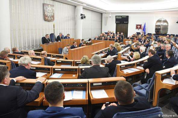 Сенат Польщі відхилив суперечливий закон про покарання суддів