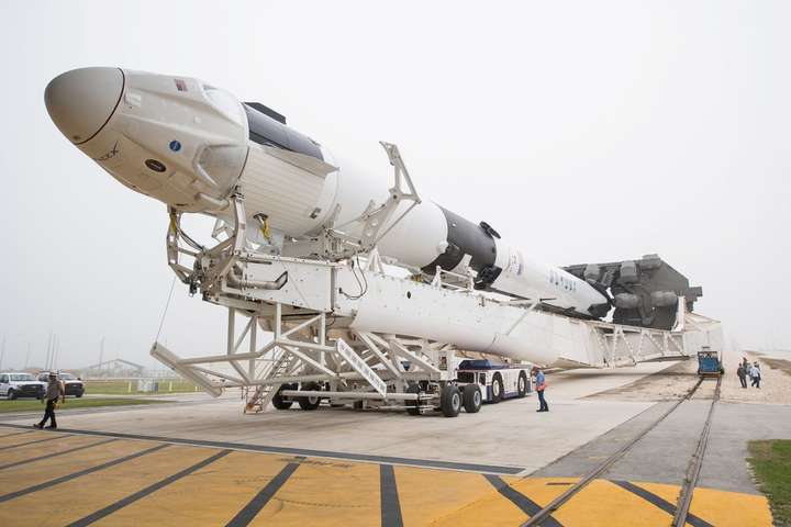 Ілон Маск хоче підірвати ракету Crew Dragon, – New York Times