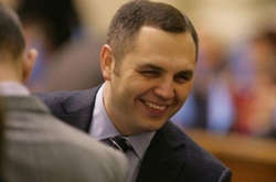 «5 канал» подає на Портнова до суду