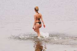 Рятувальники нагадали правила безпечного купання на Водохреща