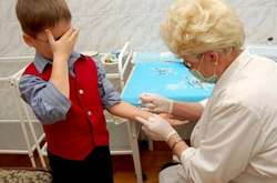 Приймати чи ні на навчання невакцинованих дітей вирішуватимуть директори шкіл – Новосад