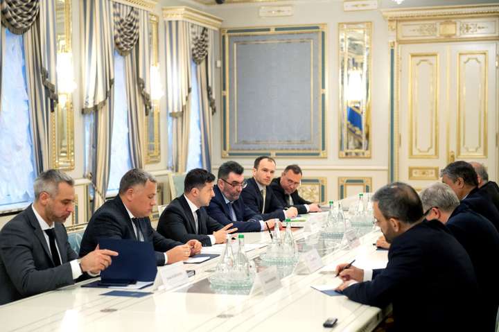 Україна та Іран домовилися про передачу уламків літака МАУ і чорних скриньок