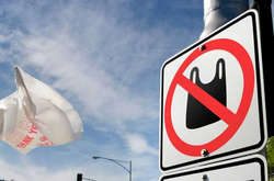 Китай запретит одноразовые пластиковые пакеты и трубочки