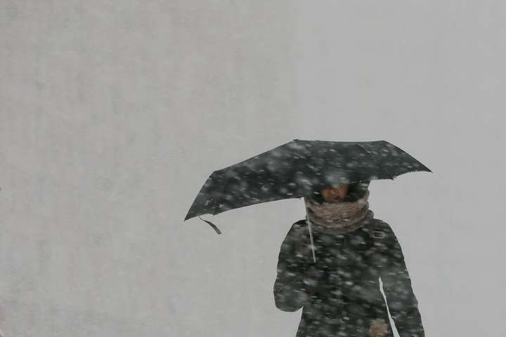 Погода на середу: в Україні очікується мокрий сніг та сильний вітер