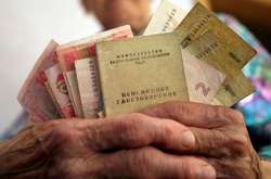 Стало известно сколько украинцев получают пенсию свыше 10 тыс. грн