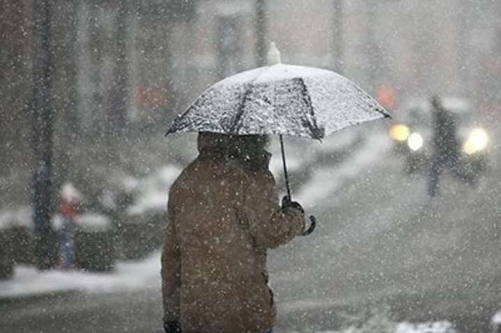 Сьогодні киянам краще не виходити на вулицю: столиця приготувалася до снігопаду