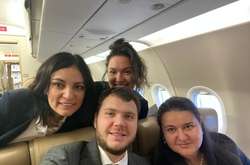 На фото - міністр інфраструктури Владислав Криклій, міністерка фінансів Оксана Маркарова, заступниця керівника Офісу президента Юлія Ковалів