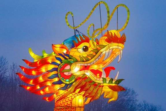 Фаєр-батли та циркове шоу: у Києві грандіозно відсвяткують Китайський Новий рік
