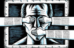Представники опозиції стверджують, що журналістику в Україні заганяють в умови жорсткої цензури