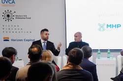 Давид Арахамія виступив в Українському домі у Давосі