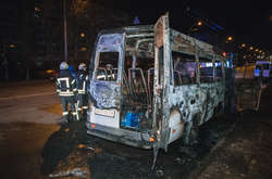 Машина вигоріла повністю